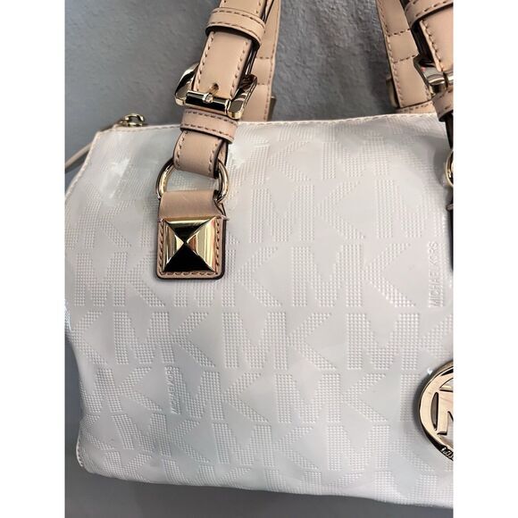 MICHAEL KORS Jet Set White Signature Boston Bag Authenticated Rare Patent Design - Picture 3 of 16